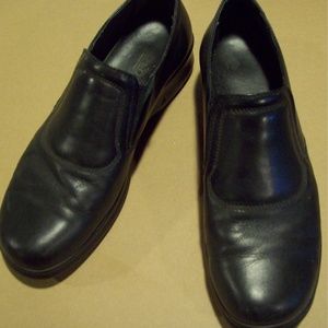 Womens shoes Sz 38 Eu (7.5 US) Black Stonefly